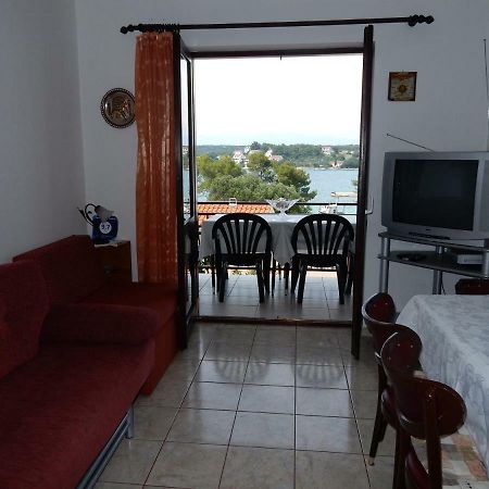 Apartments Indira II Loviste Ngoại thất bức ảnh
