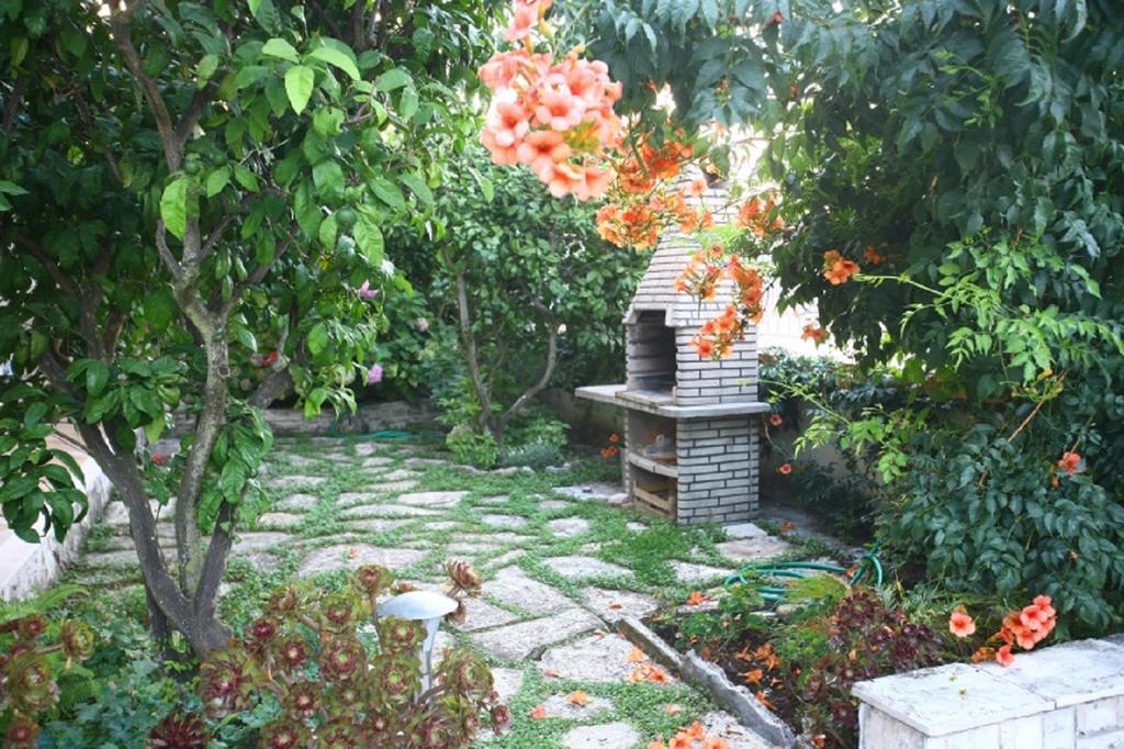 Apartments Indira II Loviste Phòng bức ảnh